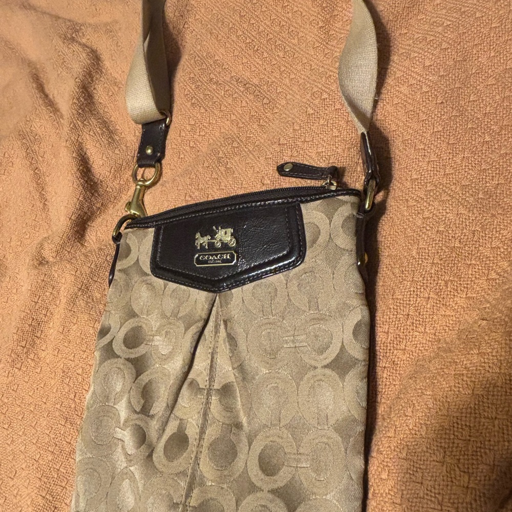 Vintage Coach Tan and Black Crossbody Bag
